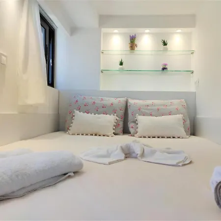 7. Luxurious Sea View Rooftop In The Center! Apartament Rhodes City