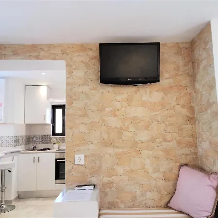 Apartament 7. Luxurious Sea View Rooftop In The Center!